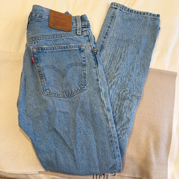 Levi’s Jeans - Picture 1 of 5